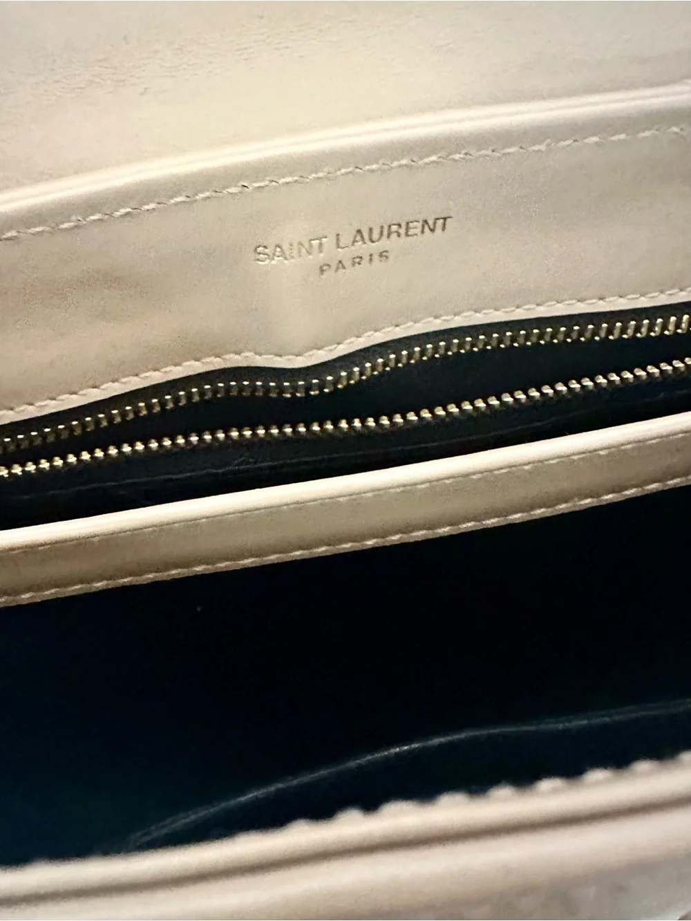 Saint Laurent no callouts
